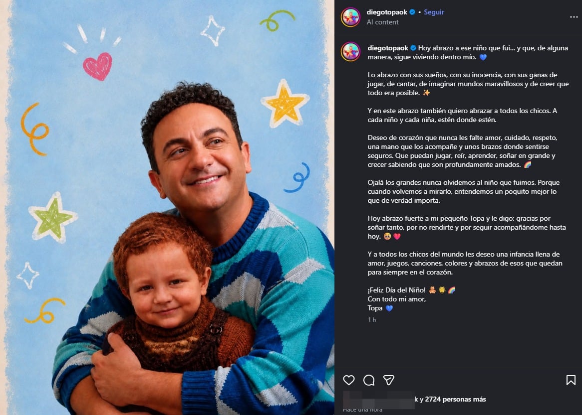 Con una imagen suya abrazando a su