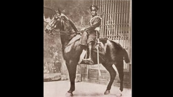 Con un batallón de infantería