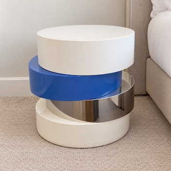 Mobiliario en venta del Room Mate Óscar. (Eco-One)
