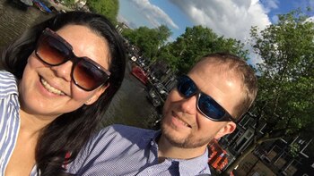 Junto a su marido llevan