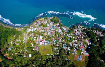 La formación de talento en redes, ciberseguridad, energía y mantenimiento podría permitir que habitantes de Limón accedan a empleos especializados asociados con el proyecto.