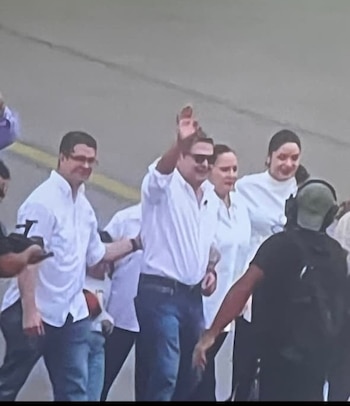 Juan Orlando Hernández arriba a Honduras en medio de la atención pública por su retorno y los procesos legales pendientes en el país.(fotos: Cortesía)