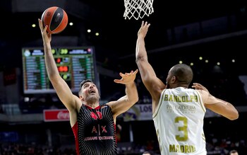 Luis Scola viene de jugar