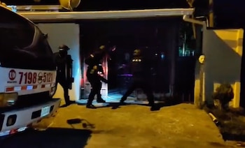 El operativo incluyó 23 allanamientos simultáneos en Caldera, Barranca, Chacarita y barrios aledaños de Puntarenas para desarticular la estructura criminal. Cortesía: Ministerio de Seguridad Pública