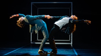 El Teatro Nacional de la calle 71 presenta Goodbye, una comedia negra ue explora el dolor, la depresión y la posibilidad de encontrar sentido al sufrimiento.