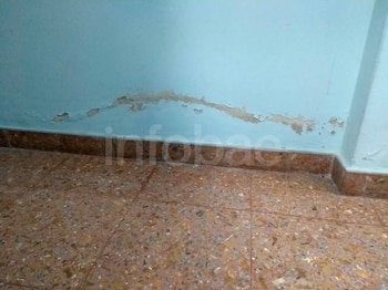 Discutió con su vecina por una pared con humedad, la demandó y perdió: un peritaje definió el caso
