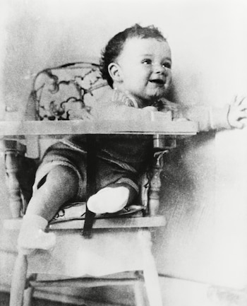 Charles Lindbergh Jr, un precioso bebé de rulos rubios y ojos azules, unos 13 kilos y 75 cm de altura, fue robado de su cuna en el segundo piso de la residencia familiar en Highfields, en New Jersey, Estados Unidos (Everett/Shutterstock)
