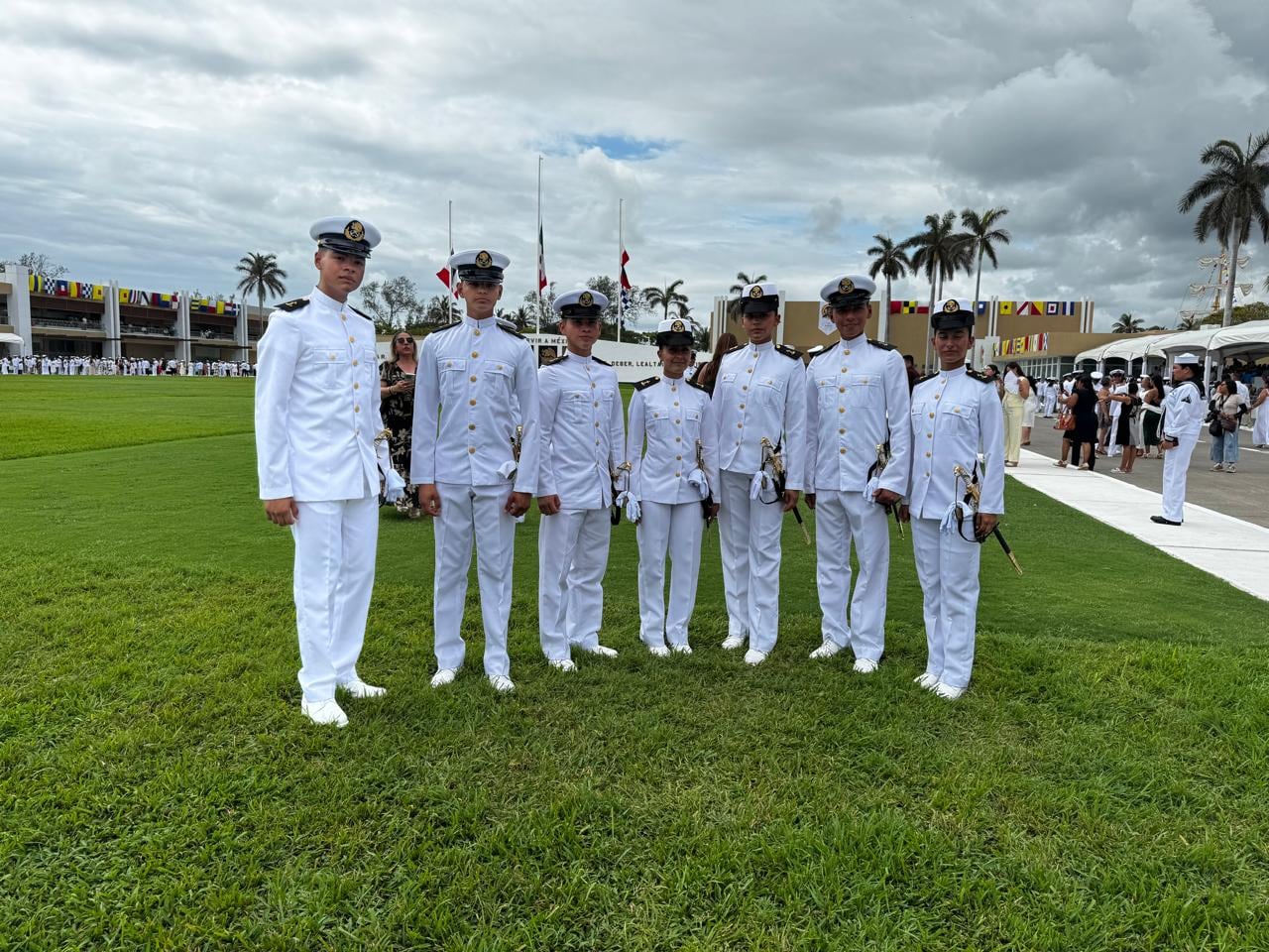 Parte de los cadetes que realizaron Jura a la Bandera el pasado 21 de abril. Crédito: Juan Castillo - Infobae México