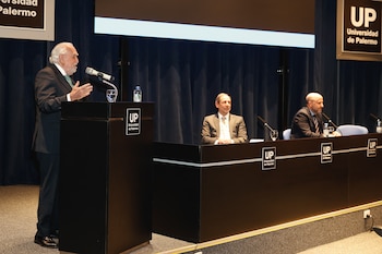 Acto de Investidura como Honoris Causa del Dr. Mariano Borinsky - Universidad de Palermo