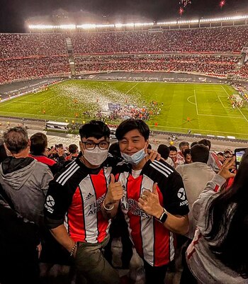 Daniel y Samuel Cho comparten