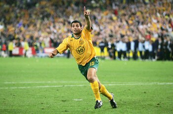 John Aloisi en un partido