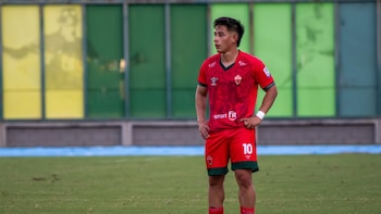 Joven futbolista juega en Patriotas y ya lo comparan con James Rodríguez y Juan Fer Quintero: “Barcelona me escogió en mi niñez”