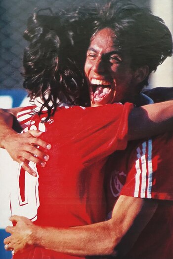 Festejo de Rambert y Garnero tras el gol