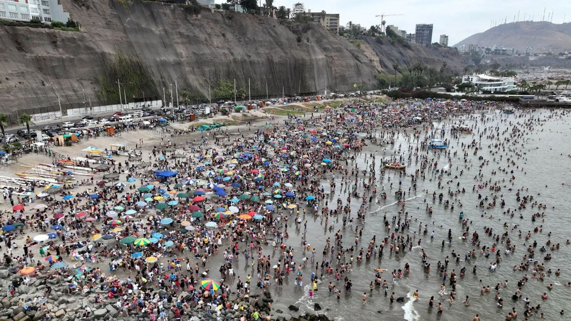 Radiación solar extrema amenaza a bañistas en Semana Santa, advierte el Senamhi - Créditos: Andina.