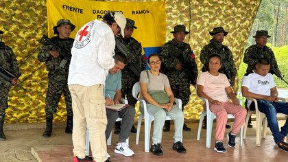 Frente Dabogerto Ramos dejó en libertad a dos fiscales, una civil y un soldado que tenían en su poder