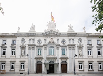 Fachada del Tribunal Supremo, en
