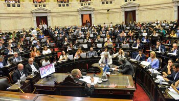 El ministro Guzmán en el