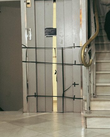 Ángela Aguilar atrapada en elevador - México 15 de noviembre