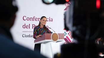¿Quién pompó?”: Sheinbaum cuestiona recursos de opositores para ir a partidos del Mundial 2026, pese a asistencia de morenistas