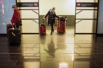 Un turista en el aeropuerto
