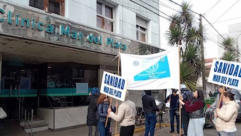 Denuncias de mala praxis y falta de atención: la Justicia allanó la Clínica Mar del Plata y secuestró historias clínicas