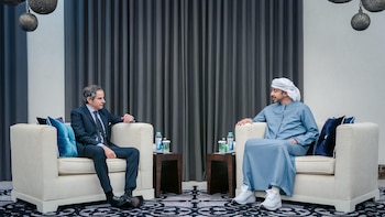 Rafael Grossi se reunió con el canciller de Emiratos Árabes Unidos y recorrió la central nuclear de Barakah tras el ataque con drones