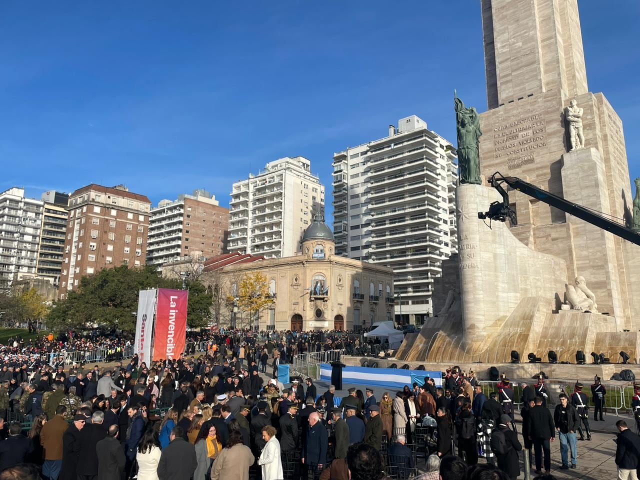 Fue una jornada que combinó conmemoración histórica y señales del escenario político actual