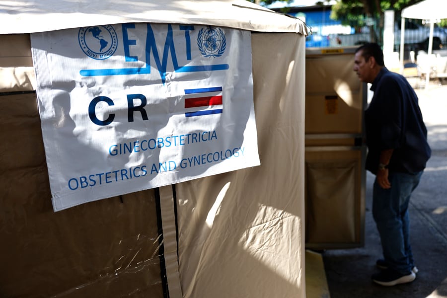 Costa Rica desplegó equipos médicos de emergencia para reforzar la atención hospitalaria en Chitré y Las Tablas, dos de las ciudades afectadas por el movimiento sísmico. EFE