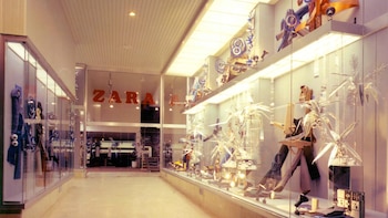 Inditex cierra su histórica tienda