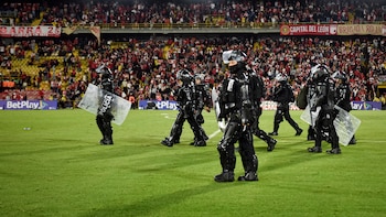 Congresista culpó a los clubes del fútbol colombiano por violencia de hinchas: “El problema no es de plata, es de voluntad”