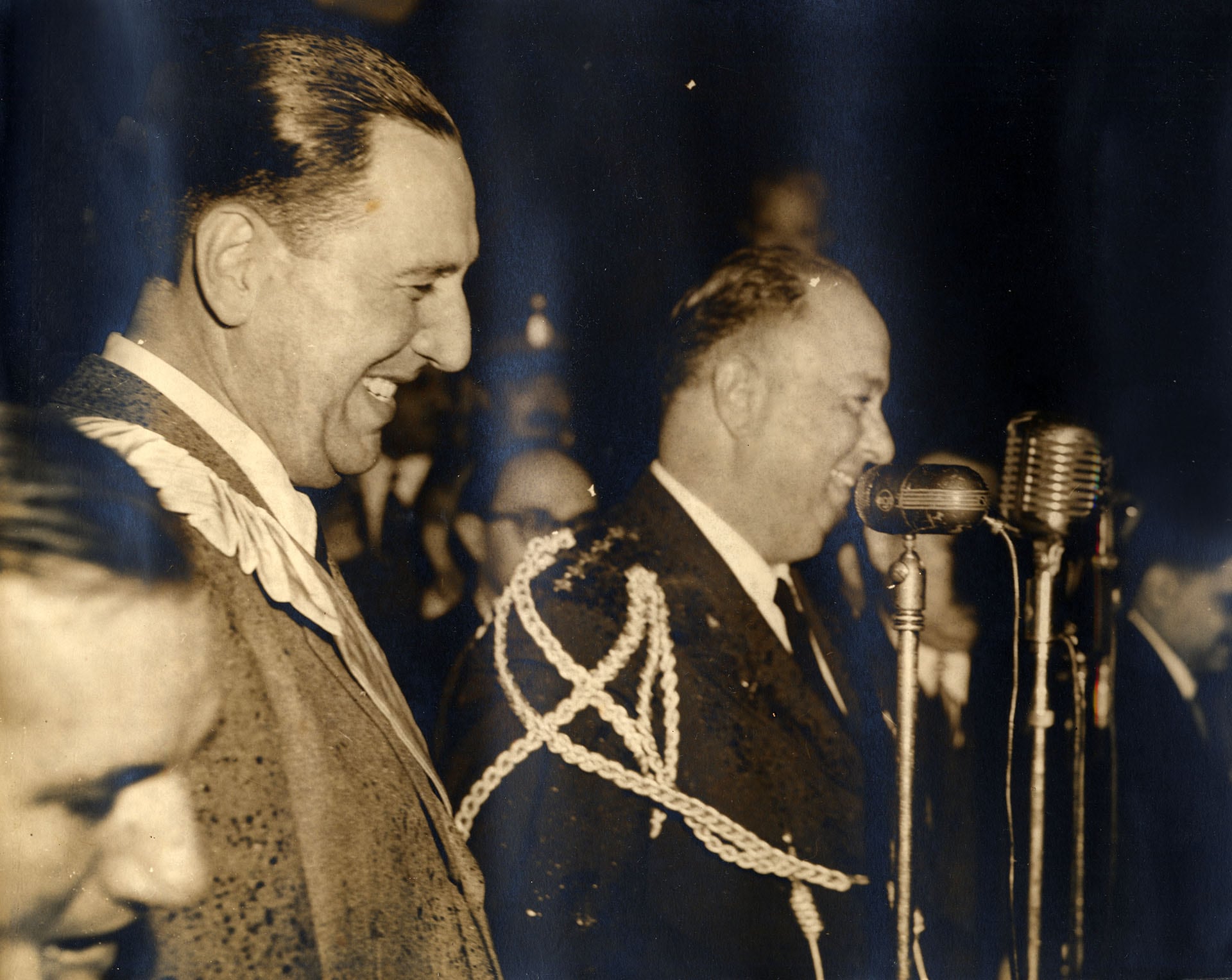 En el acto de día de la lealtad de 1953, Perón compartió el balcón con el dictador nicaragüense Anastasio Somoza
