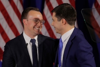 Pete Buttigieg y su esposo,