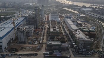 Energía, la piedra en el