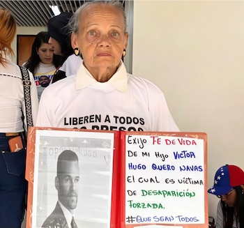 Carmen Teresa Navas ha conmovido al país, que la apoya desde todos los medios y eventos, en la búsqueda de su hijo Víctor Hugo Quero