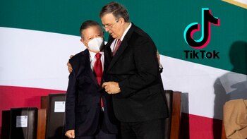 Arturo Zaldívar y Marcelo Ebrard (Foto: Cuartoscuro)