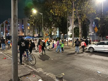 Entregan comida y cobijo a