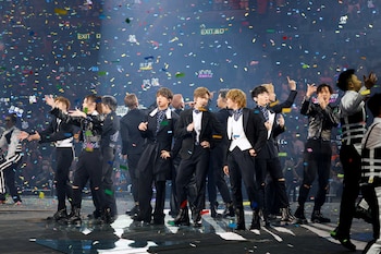 El grupo de cantopop MIRROR