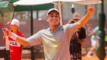 Gonzalo Bueno logró su primera victoria en cuadro principal de ATP 250: el peruano protagonizó emotiva remontada en set decisivo