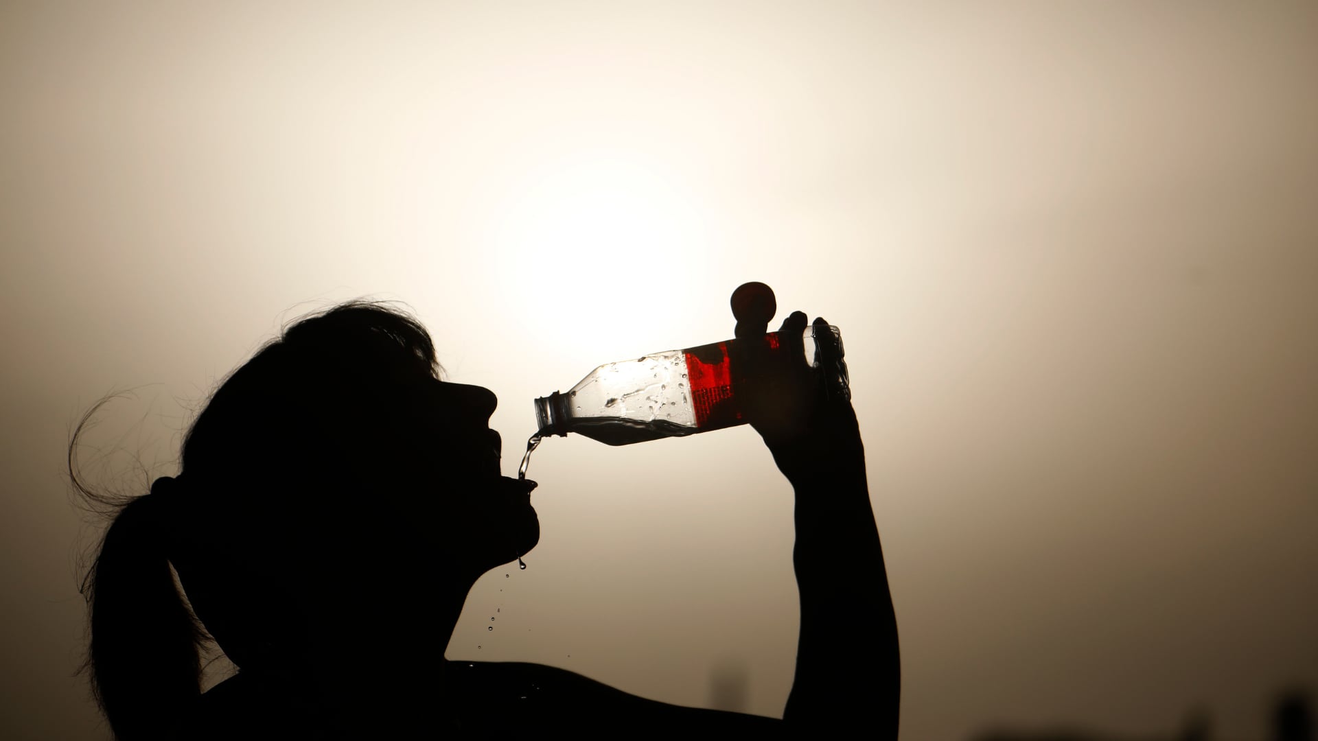 Regiones de Baja California alcanzarán temperaturas máximas de 40 a 45 °C. (EFE/ Salas).