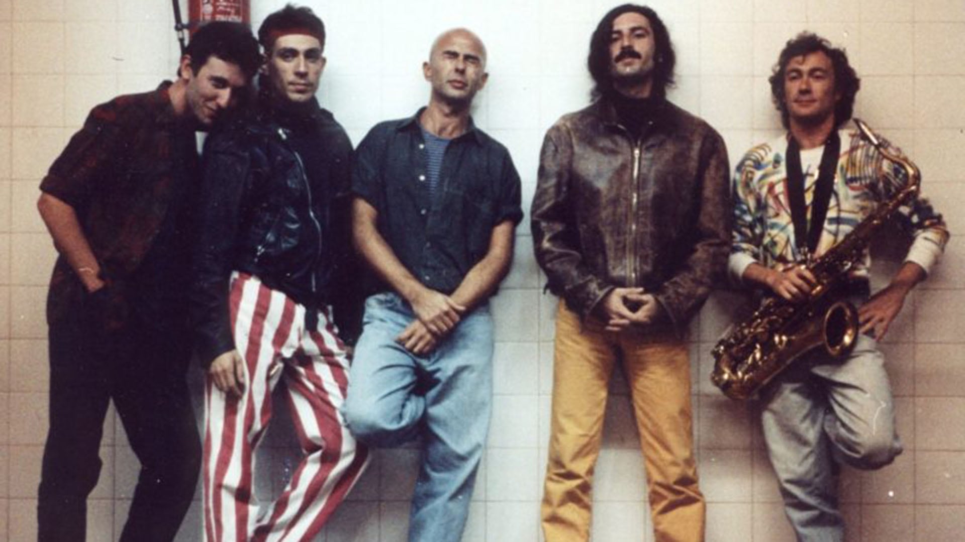 La formación clásica de Los Redondos: Skay, Walter Sidotti, Indio Solari, Semilla Bucciarelli, Sergio Dawi