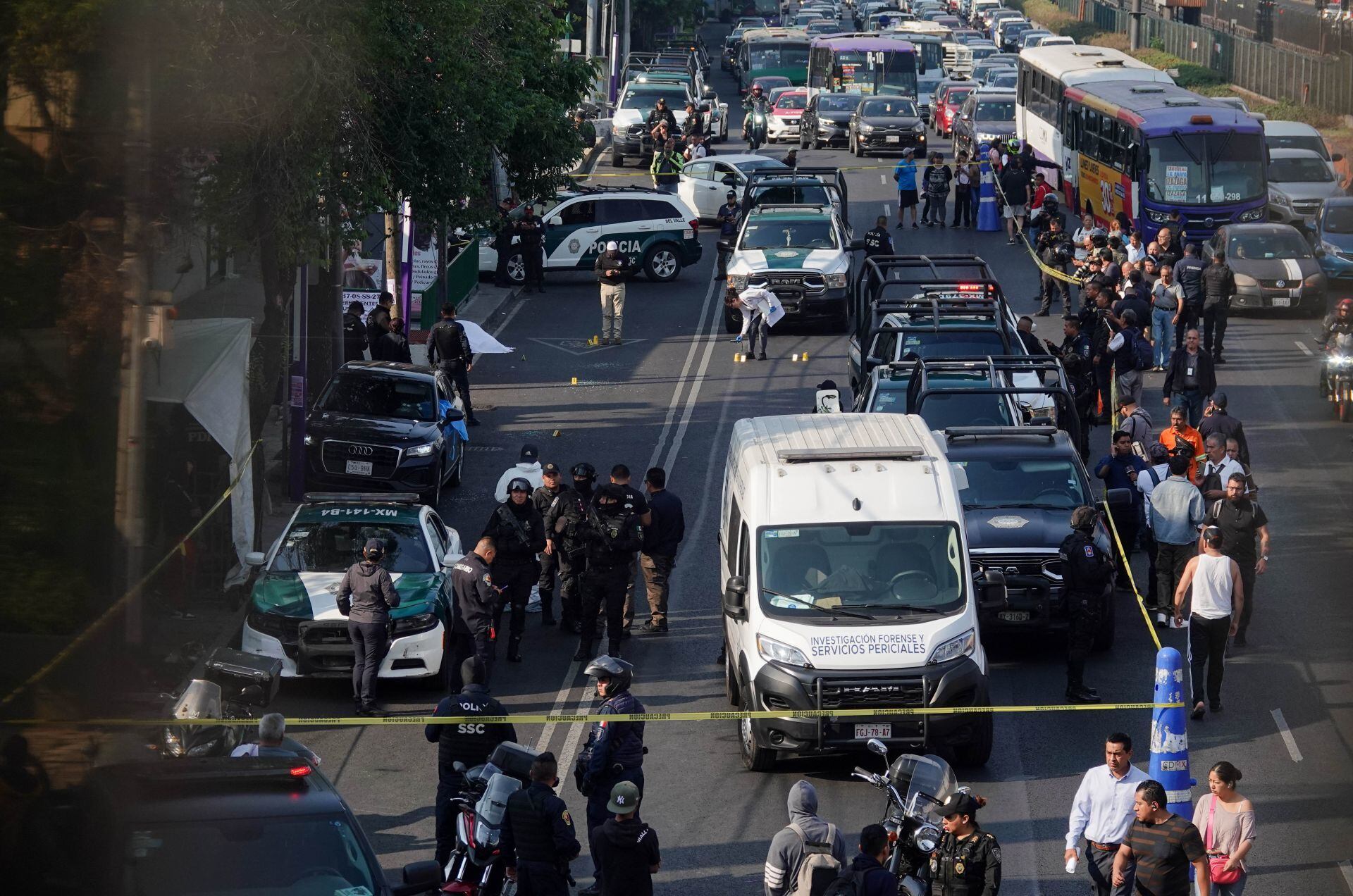 Ataque directo a secretaria y asesor de Clara Brugada en CDMX: reacciones -  Infobae