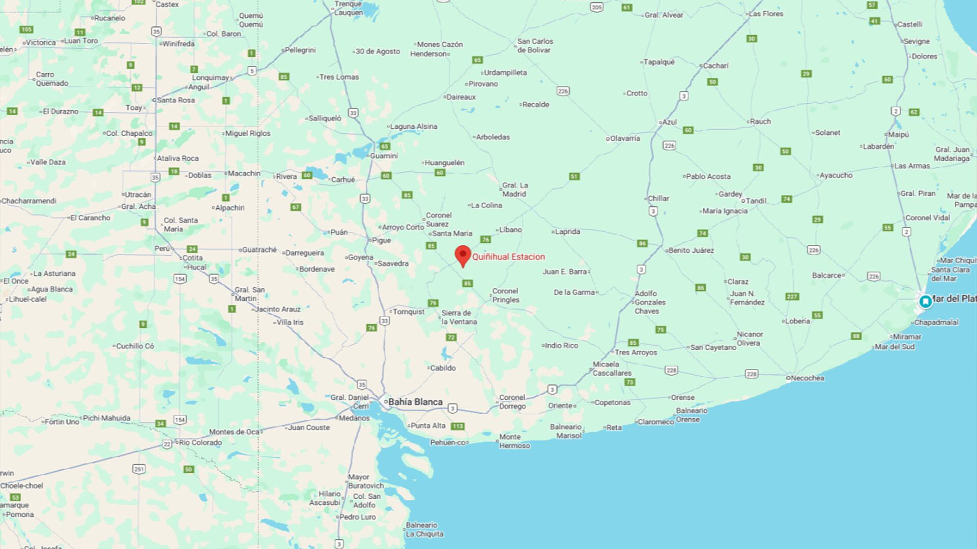 Ubicado a 60 kilómetros de Sierra de la Ventana y a más de 490 de La Plata, pertenece al partido de Coronel Suárez