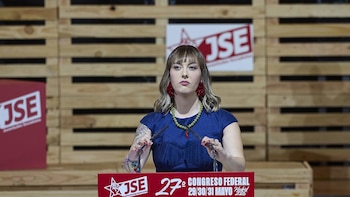 La nueva líder de Juventudes del PSOE acusa a la derecha de ser "herederos del franquismo" y los llama "pijos de salón"