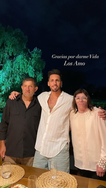 José Sosa y sus padres