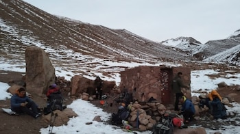 El Grupo Especializado en Alta Montaña activó un operativo de búsqueda en el Cerro Penitentes tras una alerta recibida por el Escuadrón 27 Uspallata