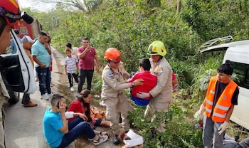 La limitada disponibilidad de ambulancias en Quimistán obligó a movilizar siete unidades de municipios vecinos para trasladar a los heridos al Hospital Mario Catarino Rivas de San Pedro Sula./(La Tribuna)