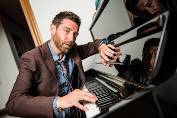 El pianista de jazz Benny