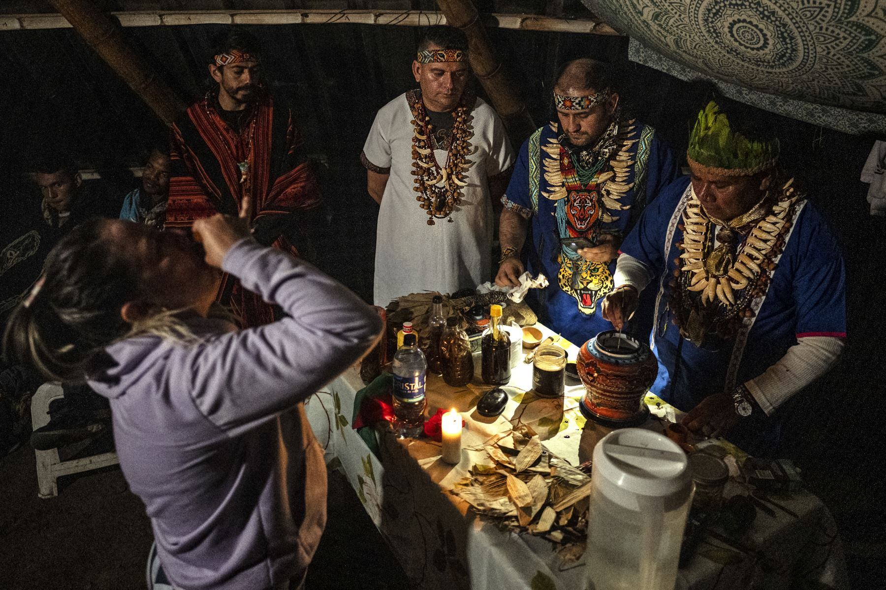 Ministerio de Salud ha publicado una guía de recomendaciones sobre el uso seguro e informado de la ayahuasca. (Foto: Minsa)