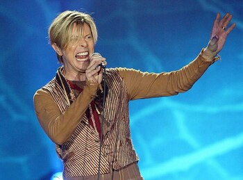 El cantante David Bowie en