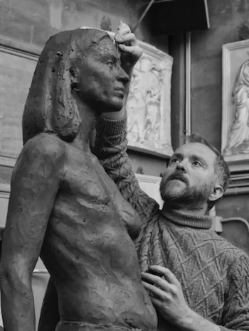 Cecilie la primera estatua en representar al cáncer de mama